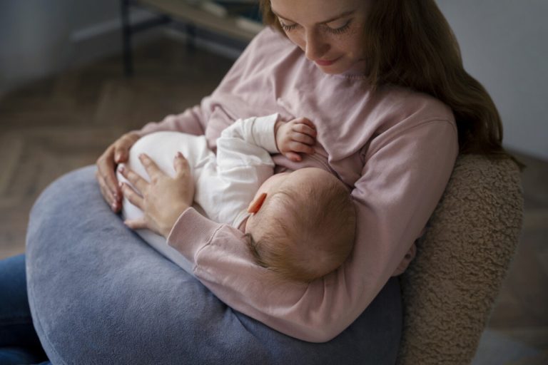 Mleko mamy to&nbsp;cud natury. Co&nbsp;jednak, gdy&nbsp;karmienie piersią staje się wyzwaniem?