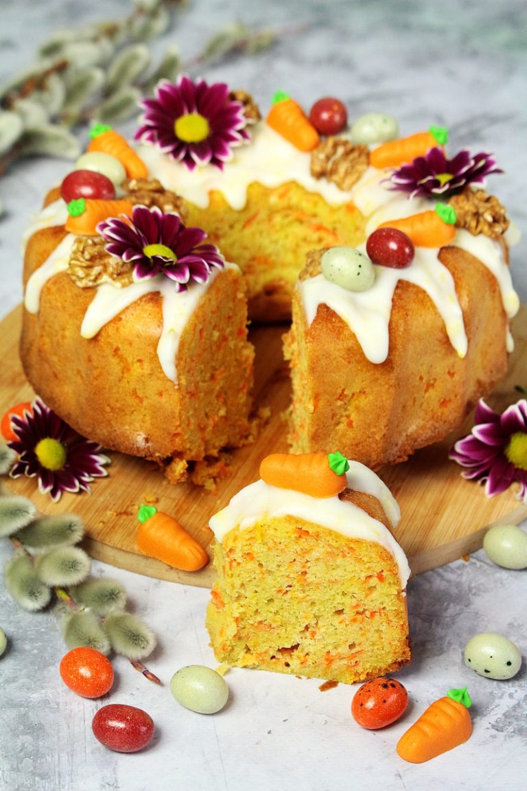 Babka marchewkowa z&nbsp;cytrynowym lukrem