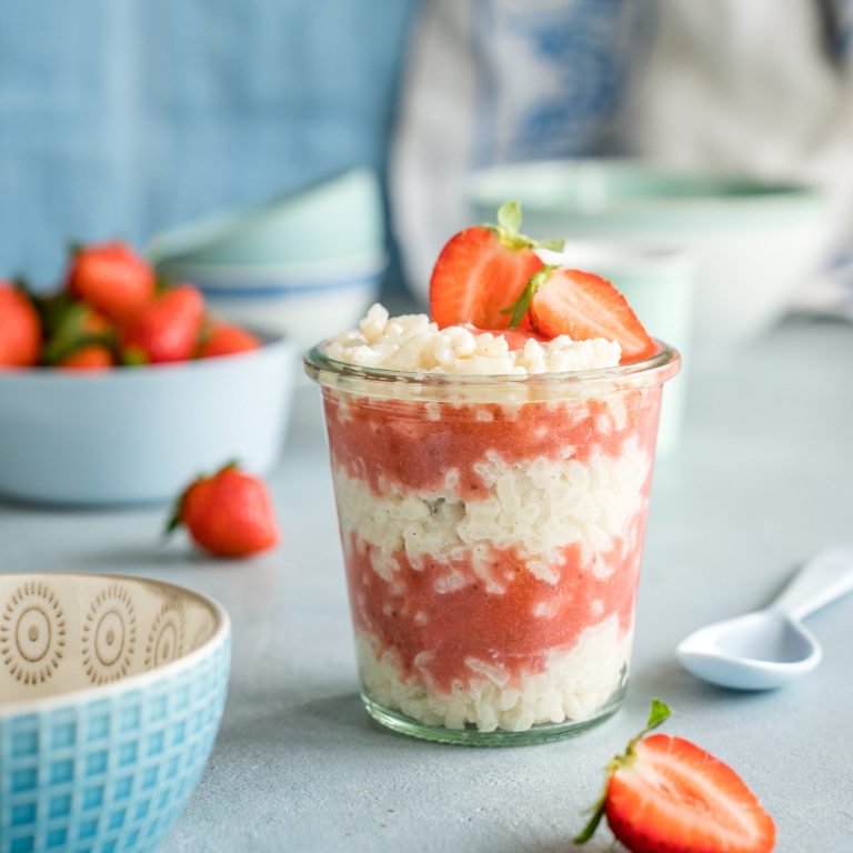 Deserek ryżowy z&nbsp;truskawkami