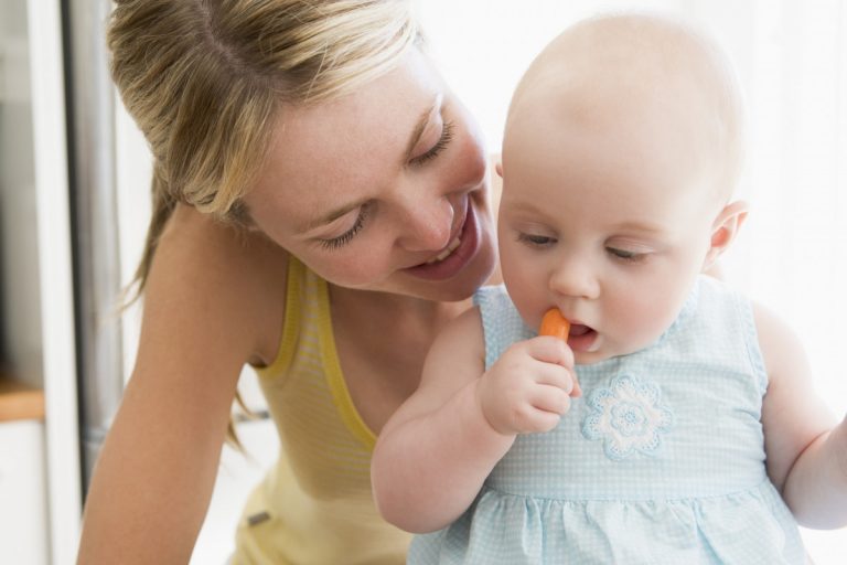 Odstawienie od&nbsp;piersi – jak i&nbsp;kiedy zakończyć naturalne karmienie?