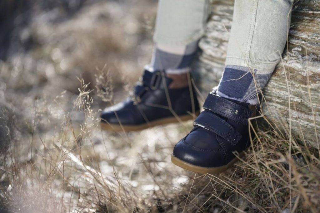 granatowe-buty-dla-dzieci-na-rzep-Bobux
